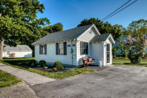 Charming Kennebunk Studio Cottage with Beach Access